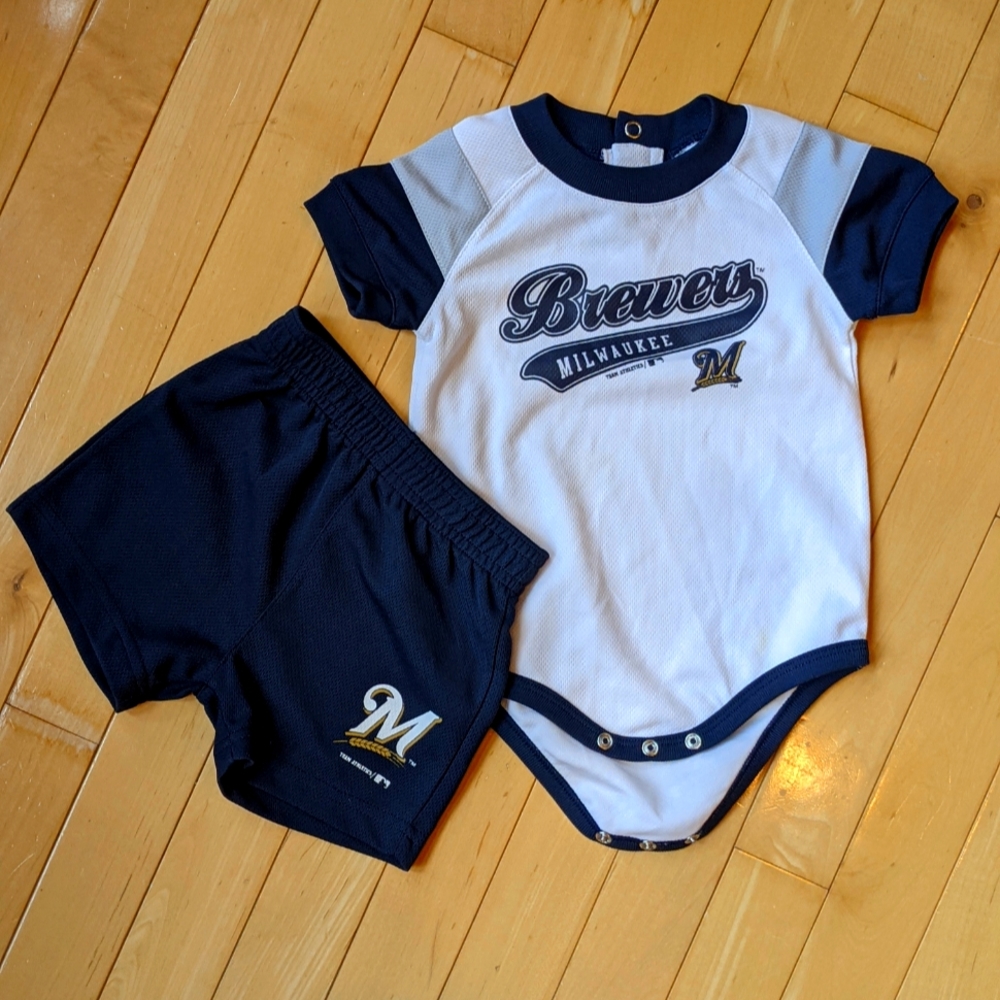 Boys Brewers outfit